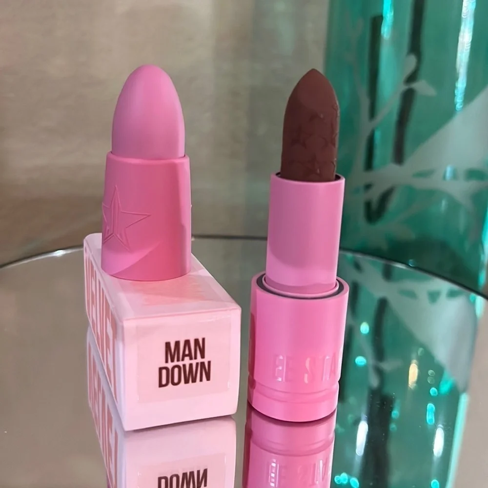 Jeffree Star Velvet Trap lipstick in color Man Down. New!